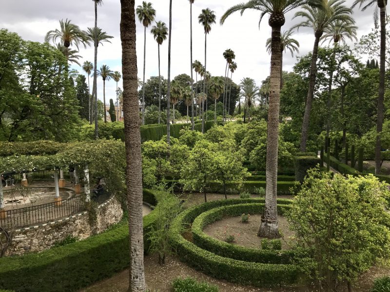 Circular gardens at Alcázar