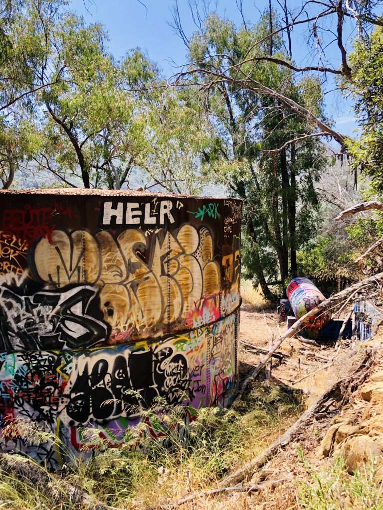 Side water tank